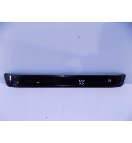 BMW M3 E90 Kryt prahu pravý predný