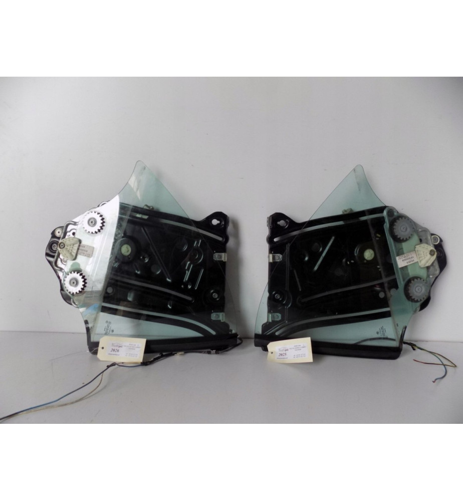 BMW 1 E88 CABRIO - Bočné zadné sklo