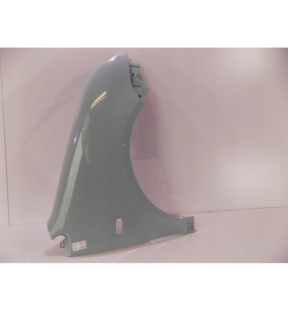 VW Polo Okulár / Pravý blatník - 681