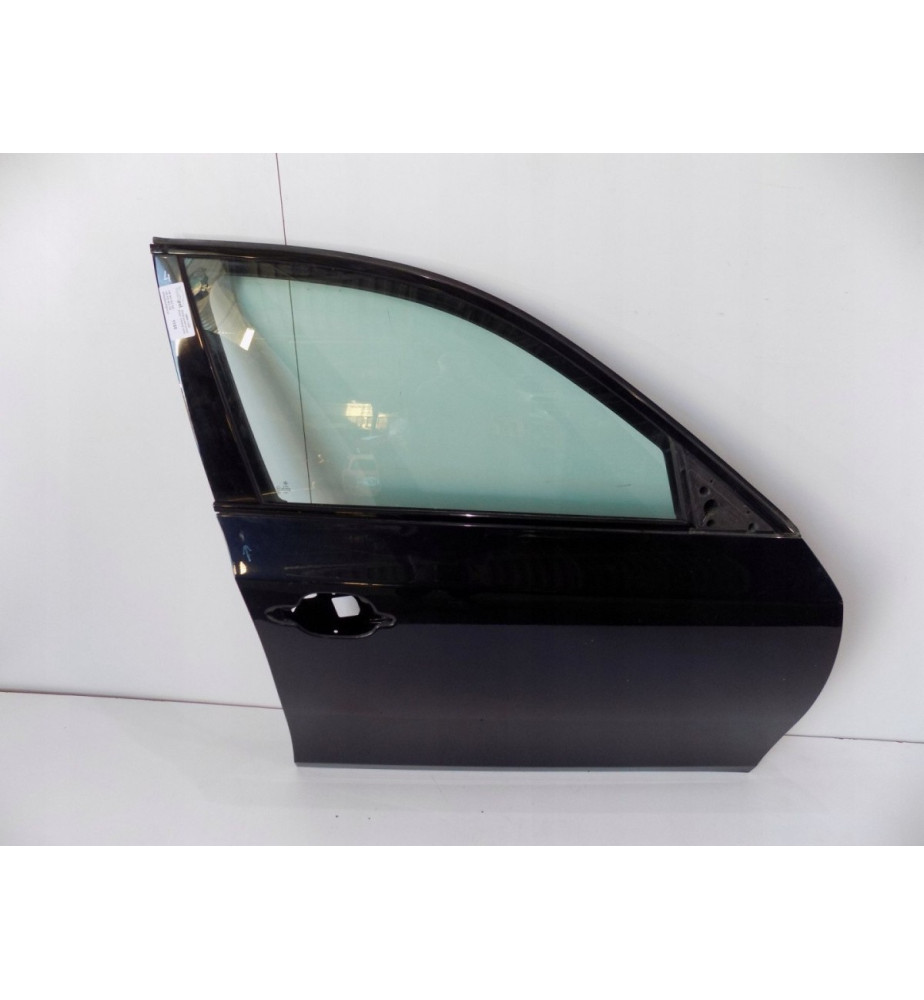 BMW 5 E60 E61 Dvere Predné Pravá Strana - 1155