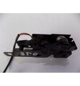 Audi A3 8P - Zámok Kapoty