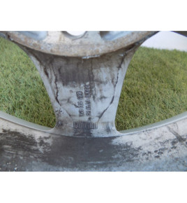 AUDI A3 A4 A6 - Hliníková disk 16 palcov - 2593