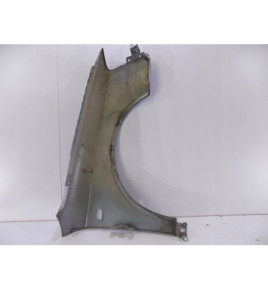 AUDI A4 B6 8E0 Ľavý blatník - 712