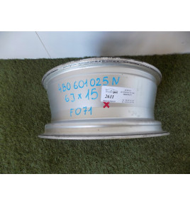 AUDI A4 - Hliníková disk 15 palcov - 2611