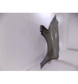 AUDI A6 C6 4F0 PRAVÝ BLATNÍK (Strieborný) - 0637