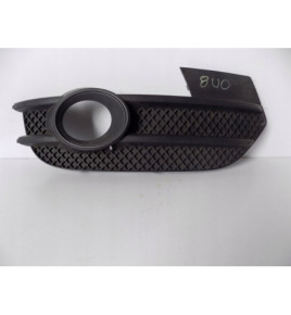 AUDI Q3 - Pravá mriežka nárazníka - 2970