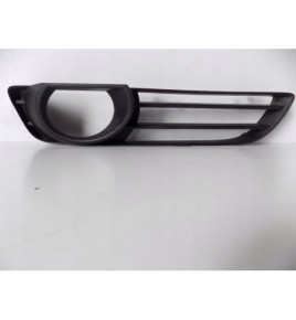 AUDI Q7 - Pravá mriežka nárazníka - 2977