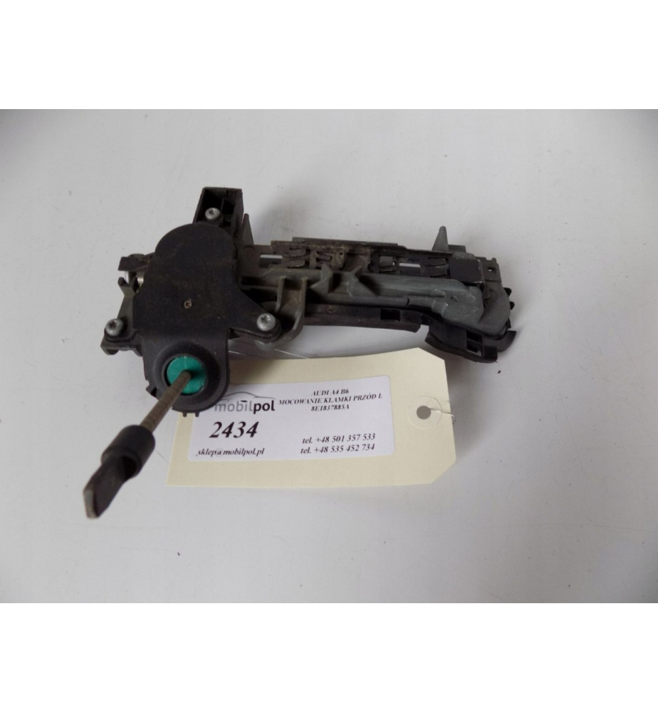 AUDI A4 B6 UPEVNENIE KLAMKY PREDNÉ Ľ - 2434