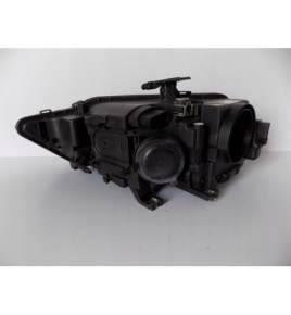 Audi A4 - Pravý Xenonový reflektor - 5188