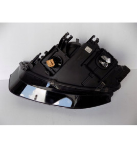 Audi A4 - Pravý Xenonový reflektor - 5188