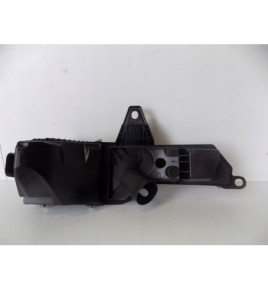 BMW 3 F30/31 Kryt vzduchového filtra - 3806