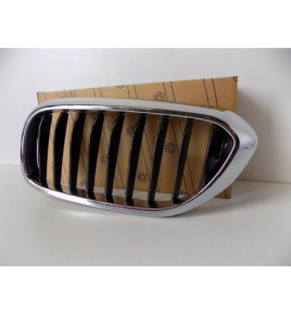 BMW 5 G30/G31 Ďasná / Gril nárazníka ľavý - 3829