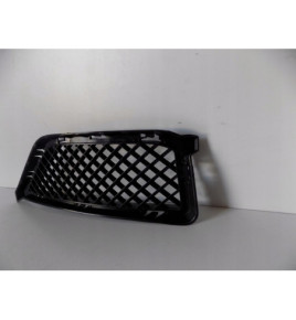 BMW X1 E84 Mriežka nárazníka pravá - 3917