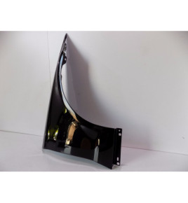 Mercedes W218 Pravý blatník - 5923