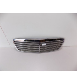 Mercedes W211 E trieda MASKA / GRIL - 0830