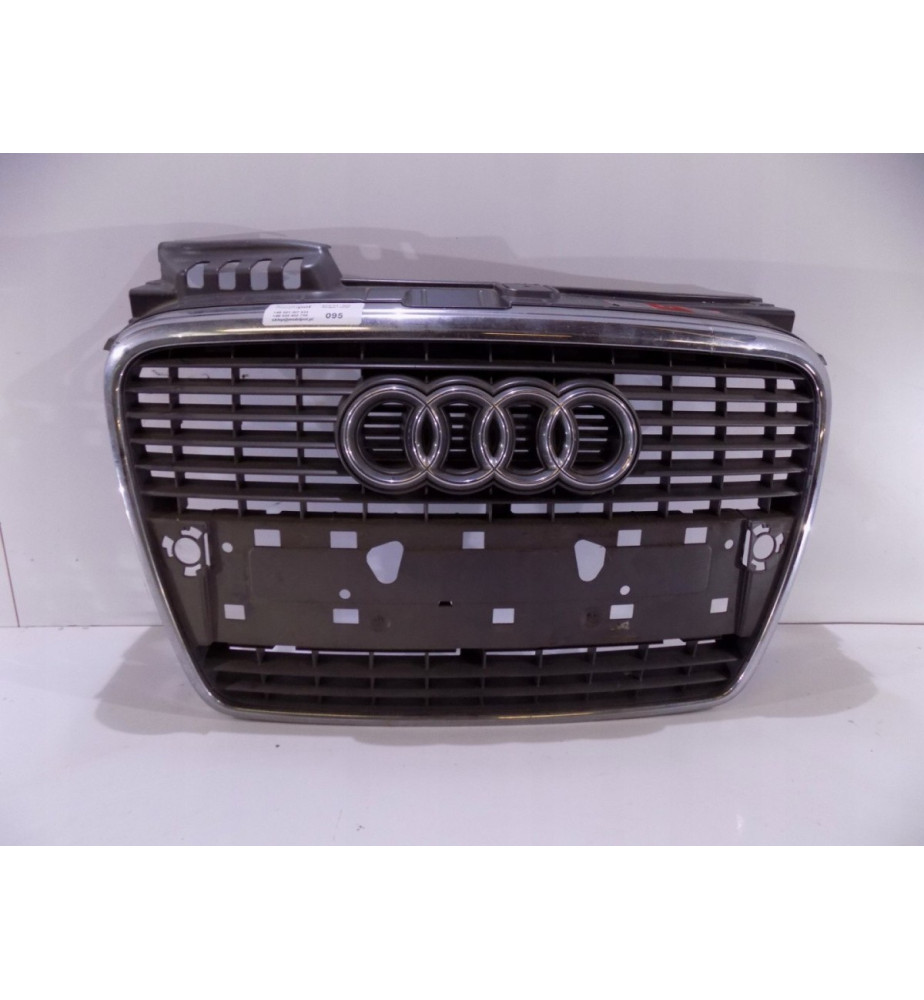 AUDI A4 B7 8E0 OCHRANNÁ MŘÍŽKA / GRIL - 095