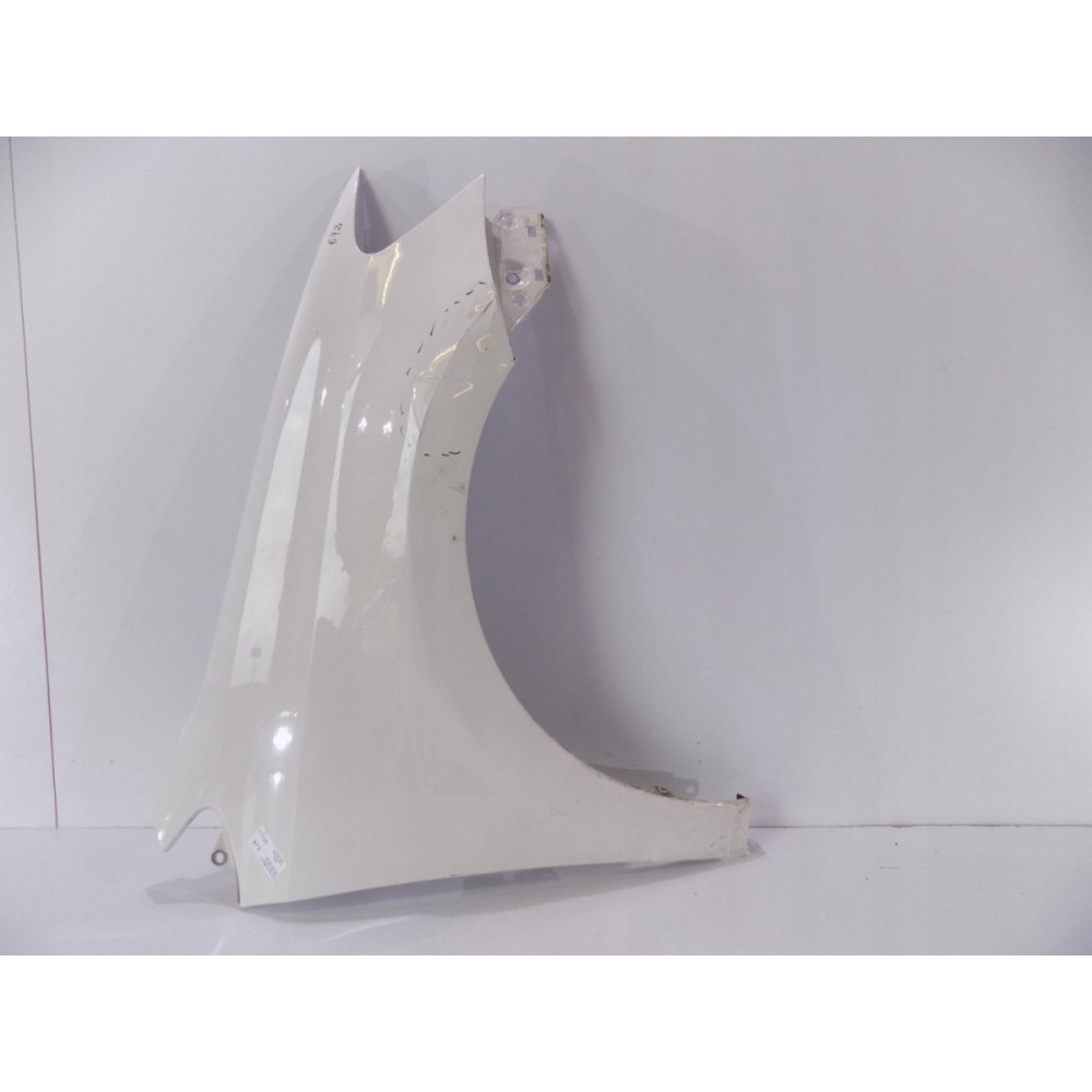 VW POLO 6R0 Pravy blatník - 673