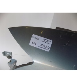 AUDI A4 8E0 / B6 ĽAVÉ BLATNÍK - 625