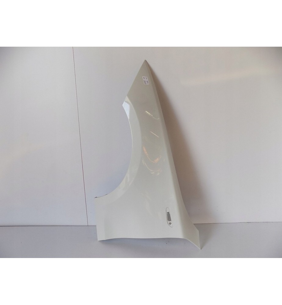 BMW SERIE 1 E87 E88 ĽAVÝ BLATNÍK A300 -609