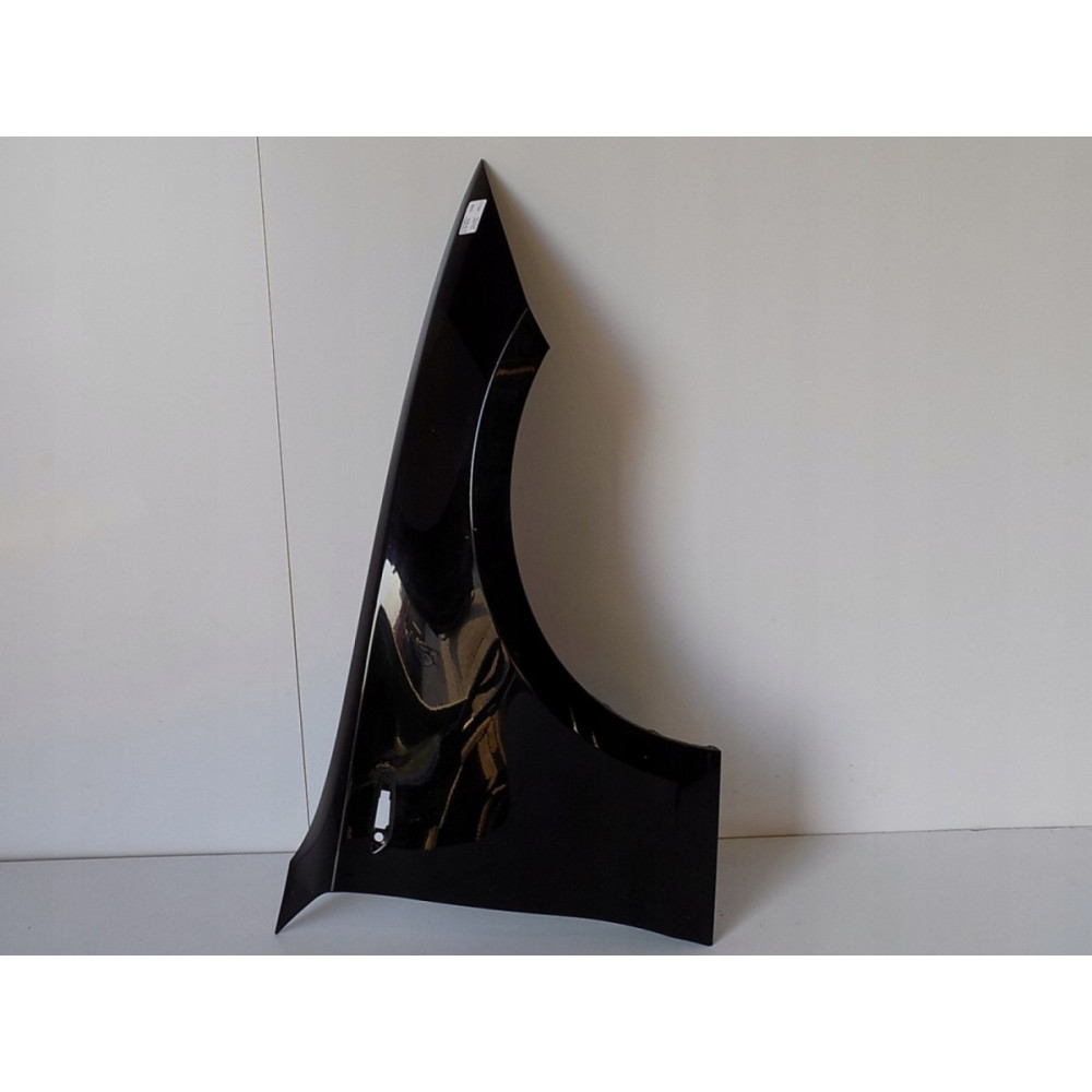 BMW 1 E87 E88 PRAVÝ BLATNÍK 475 - 0603