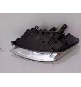 Ford Focus 2 Predná lampa H7 Pravá - 0140