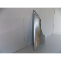 BMW 3 E90 E91 PRAVÝ BLATNÍK - 0616