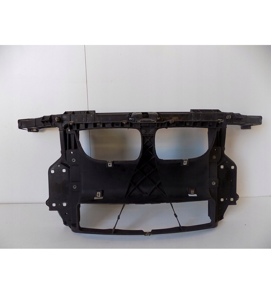 BMW 1 E87 PREDNÝ NÁRAZOVÝ UPEVNENIE ČELNÉ -902