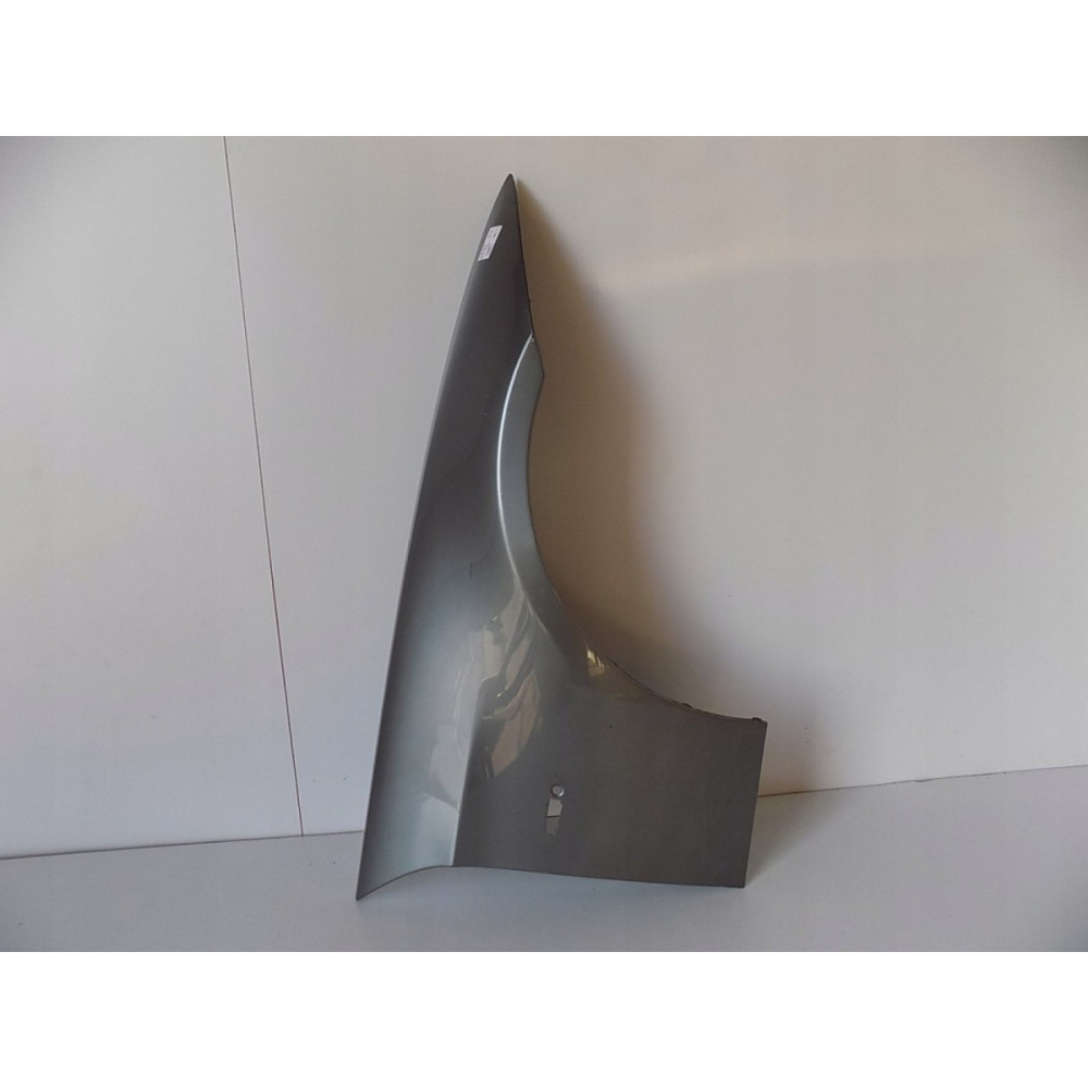 BMW SERIE 3 E90 E91 PRAVÉ BLATNÍK - 0615