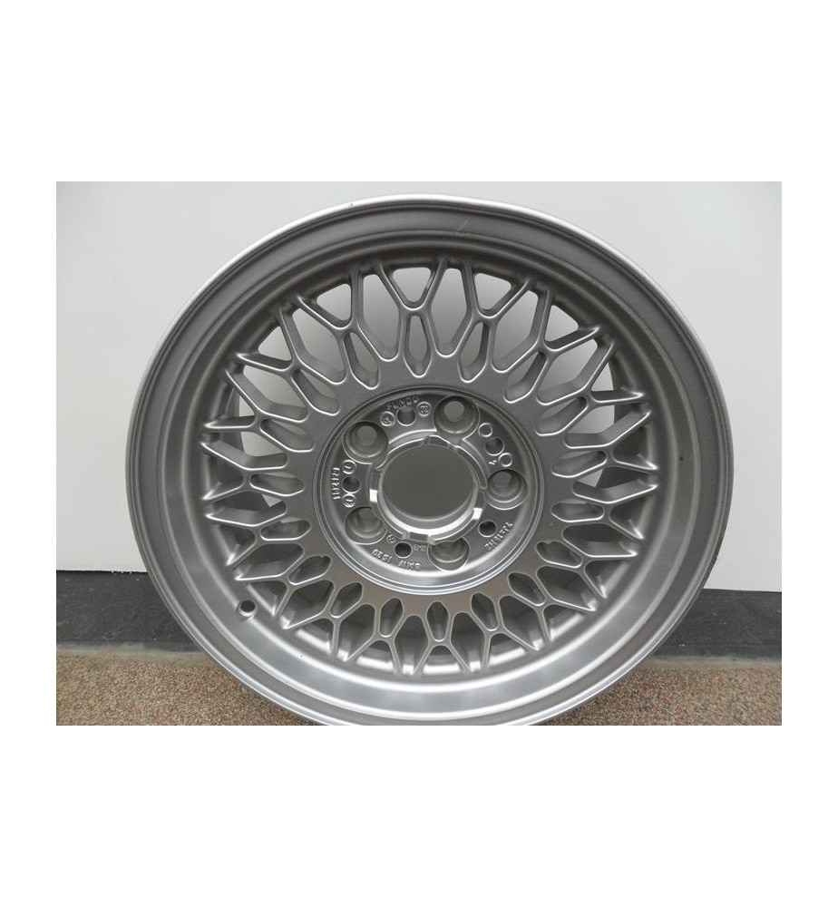 BMW E32 E34 - ALUFELGA 15 CALI