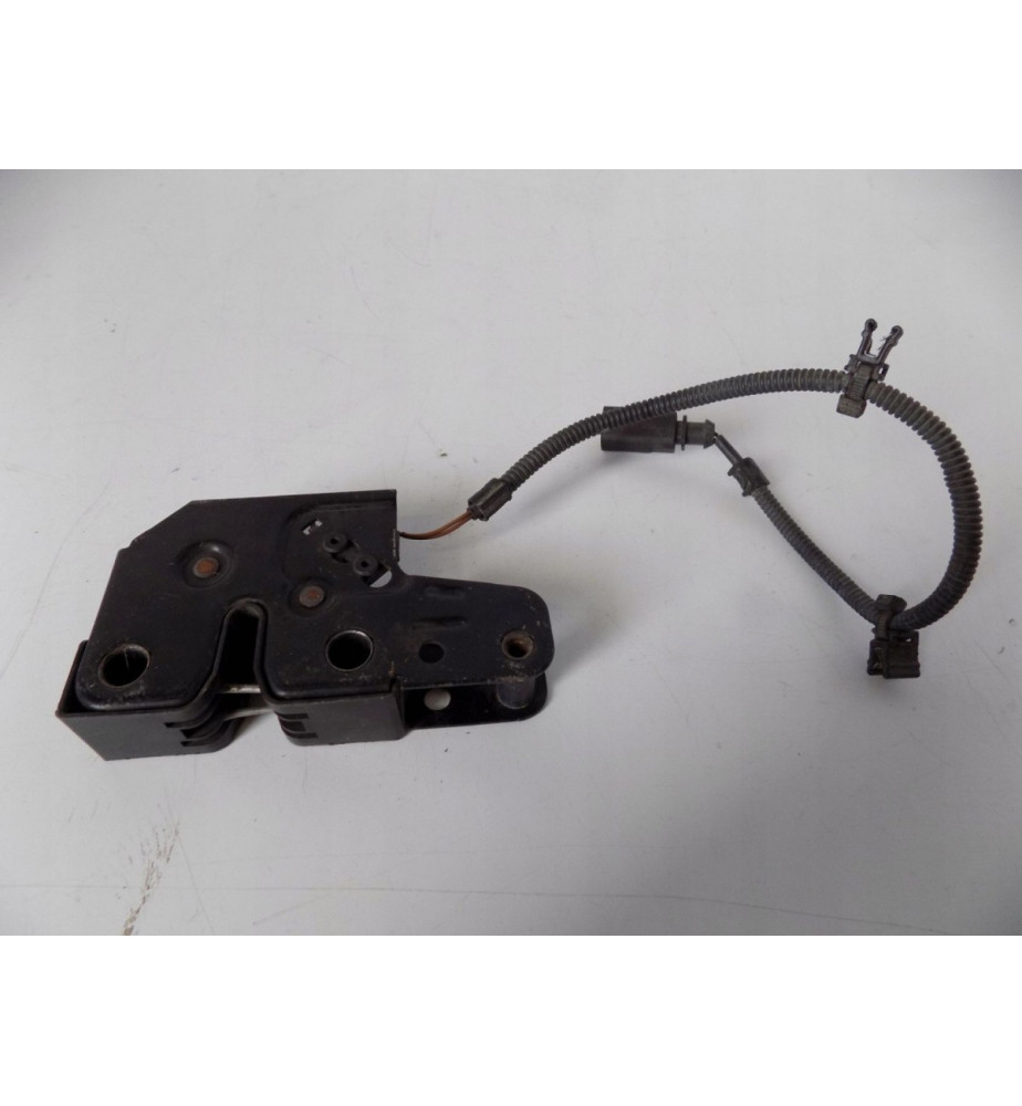 VW Touran, Caddy - Zámok kapoty - 2217