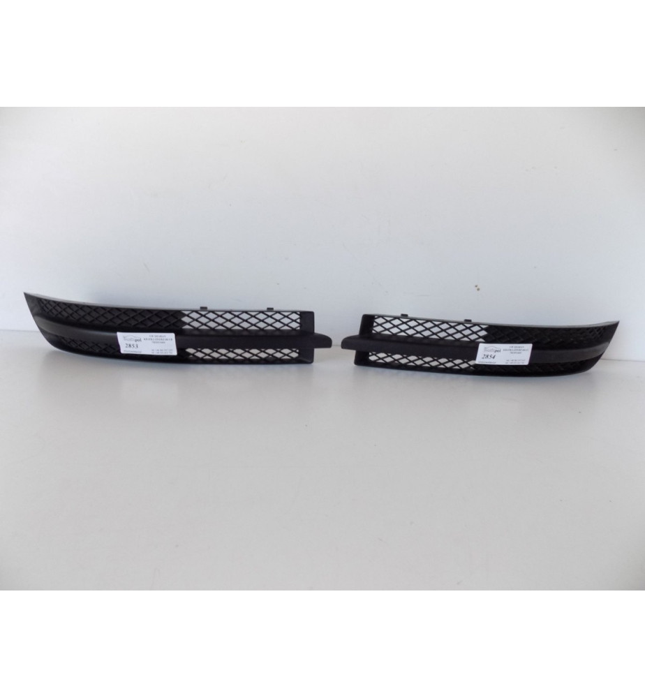 VW SHARAN - Pravá mriežka nárazníka - 2853