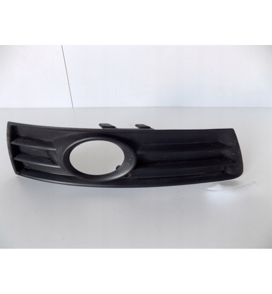 VW Passat CC - Pravá mriežka nárazníka - 2865