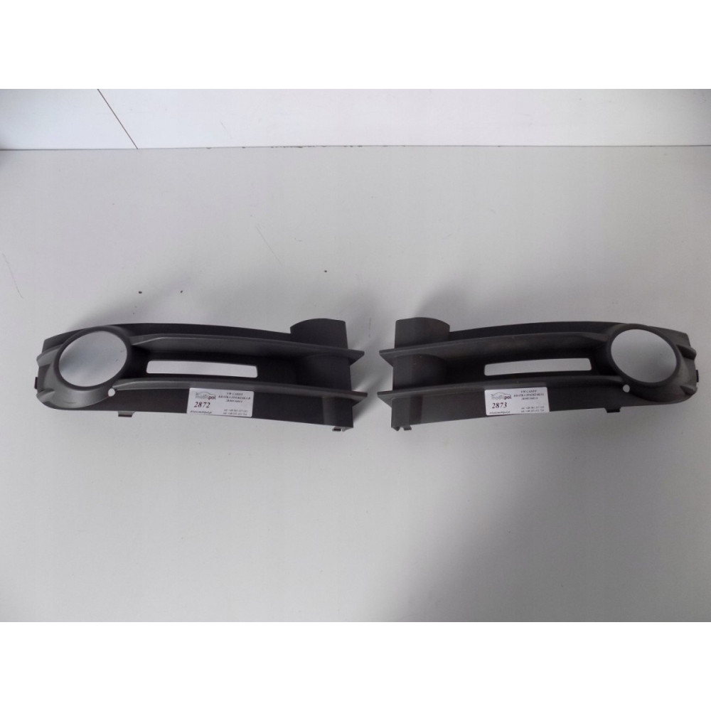 VW Transporter T5 Mriežka nárazníka pravá - 2874