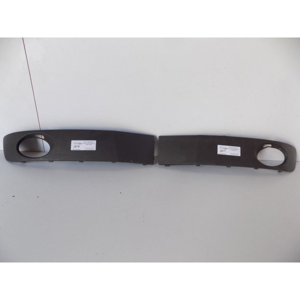 VW T5 Multivan - Mřížka nárazníku vlevo - 2877