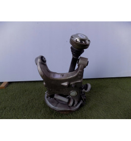 BMW 7 E65/66 - PRAVÝ ZÁVIT / OSA