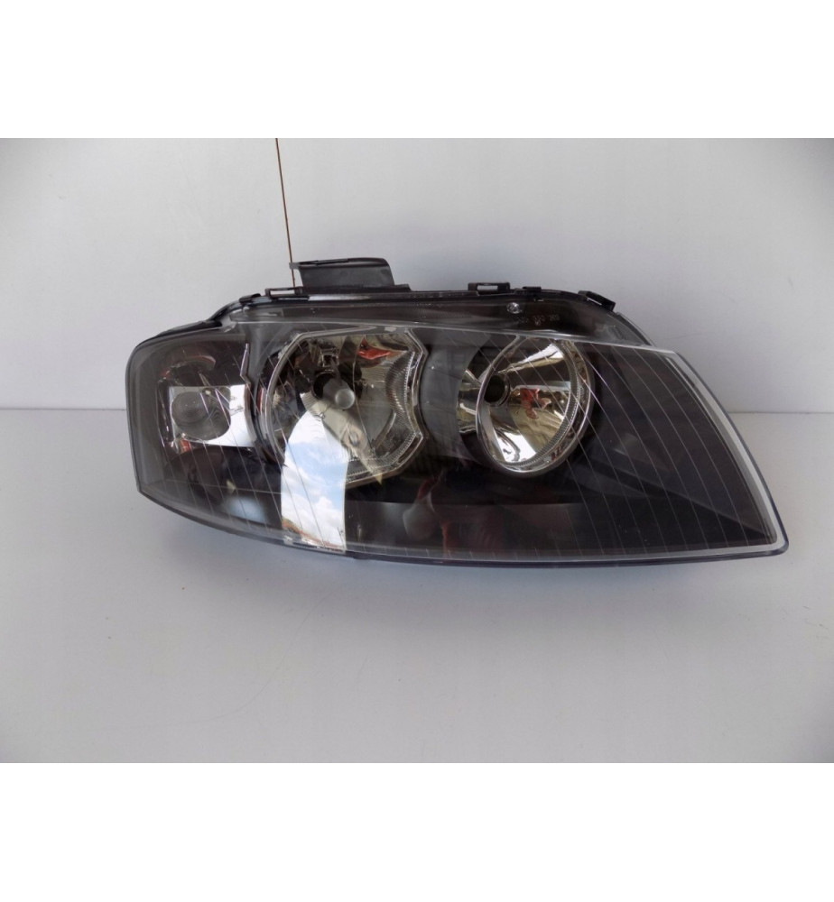 Audi A3 - Pravé svetlo - 5187